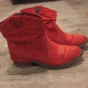 Sundance Etta suede booties